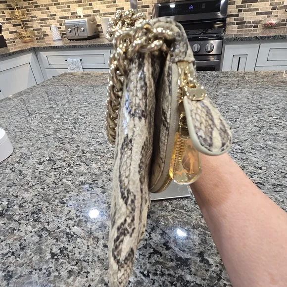 Henri Bendel Beige Snake-Print Chain Crossbody Bag Clutch - Picture 6 of 16